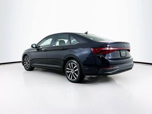 Used 2025 Volkswagen Jetta SE image 5