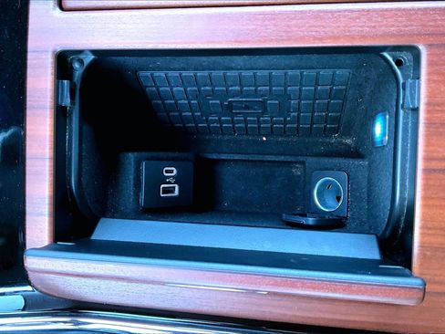 Used 2024 Lincoln Navigator Premiere image 16