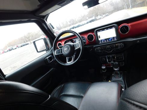 Used 2022 Jeep Wrangler Unlimited Rubicon w/ Cold Weather Group image 6