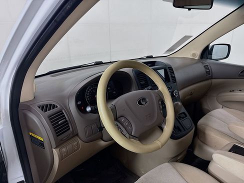 Used 2014 Kia Sedona LX image 10