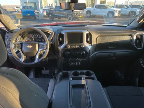 Used 2020 Chevrolet Silverado 1500 LT image 16