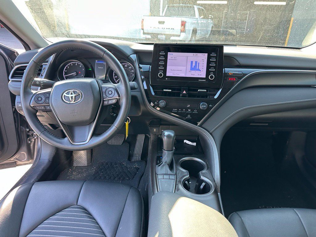 Used 2024 Toyota Camry SE FWD image 8