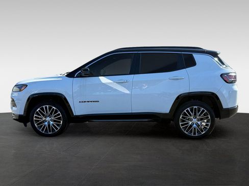 Used 2023 Jeep Compass Limited w/ Elite Group AWD/4WD image 8