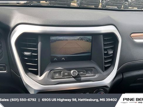 Used 2019 GMC Acadia SLE image 15