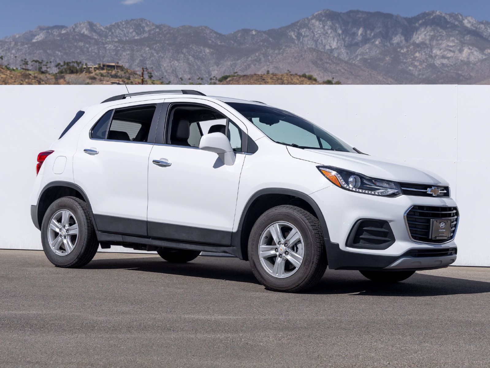 Used 2019 Chevrolet Trax LT w/ LT Convenience Package AWD/4WD image 8