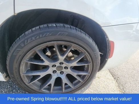 Used 2019 Dodge Charger SXT RWD image 14