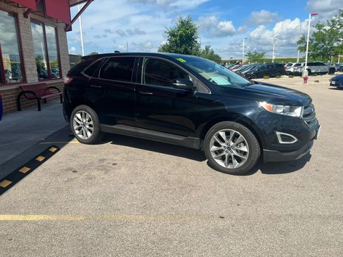 Used 2018 Ford Edge Titanium w/ Canadian Touring Package AWD/4WD image 3