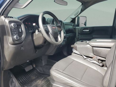 Used 2023 GMC Sierra 3500 Pro w/ Convenience Package image 12