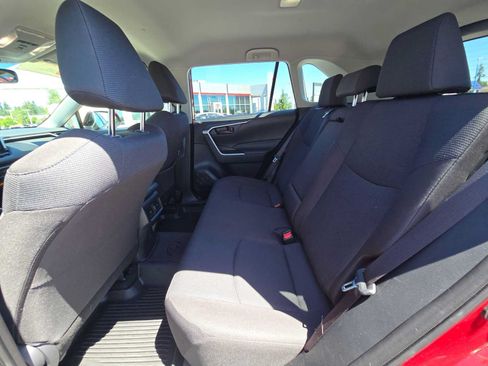 Certified 2025 Toyota RAV4 LE AWD/4WD image 16
