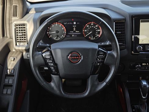 Used 2022 Nissan Frontier Pro-X w/ Technology Package image 18