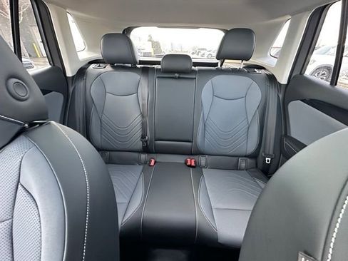 New 2026 Volkswagen Tiguan SE image 28