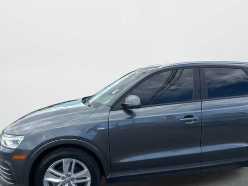 Used 2018 Audi Q3 2.0T Premium w/ Convenience Package AWD/4WD image 32