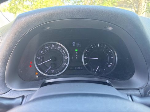 Used 2014 Lexus IS 250C w/ Luxury Package RWD image 24