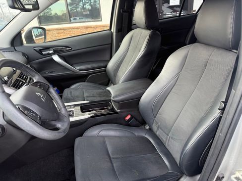 Used 2022 Mitsubishi Eclipse Cross SE image 3