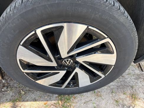 Used 2025 Volkswagen Atlas SE AWD/4WD image 34