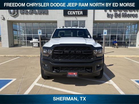 New 2024 RAM 4500 Tradesman image 3