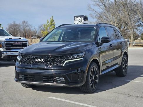 Used 2023 Kia Sorento SX image 3