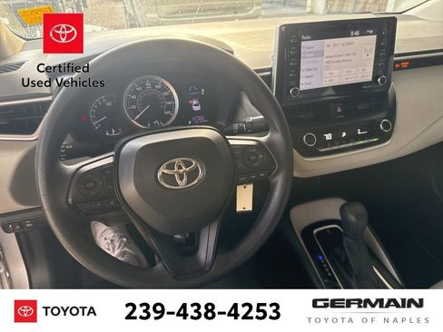 Used 2021 Toyota Corolla LE image 14