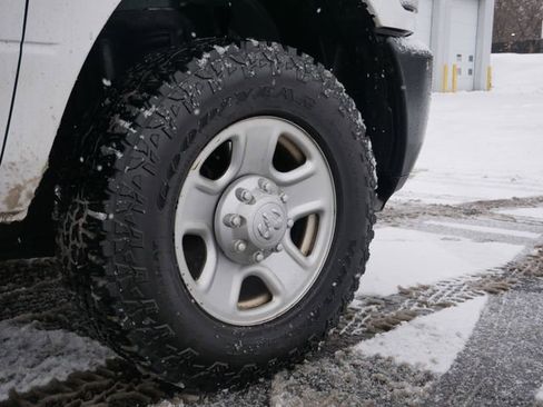 Used 2017 RAM 3500 Tradesman w/ Snow Chief Group image 11