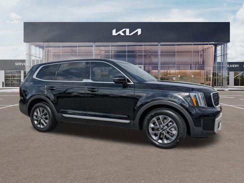 Certified 2024 Kia Telluride LX image 1
