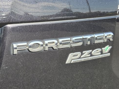 Used 2016 Subaru Forester 2.5i Touring w/ Eyesight & Navigation System AWD/4WD image 32