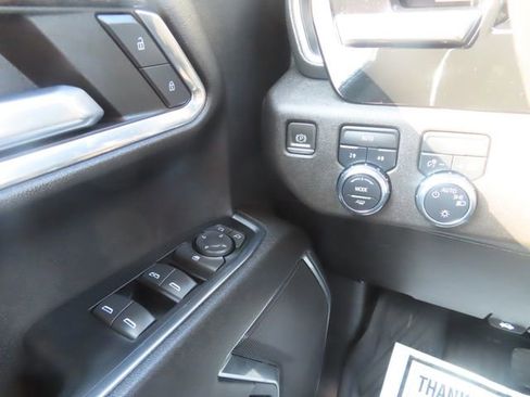 Used 2023 GMC Sierra 1500 SLE image 30