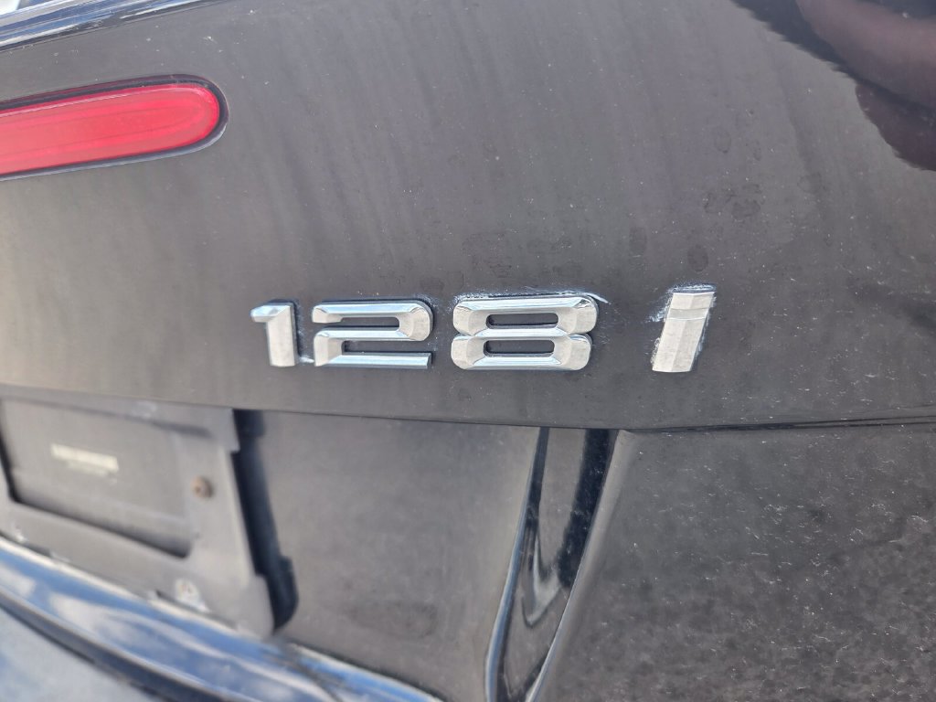 Used 2013 BMW 128i Convertible RWD image 7