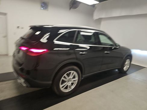 Used 2025 Mercedes-Benz GLC 300 image 5