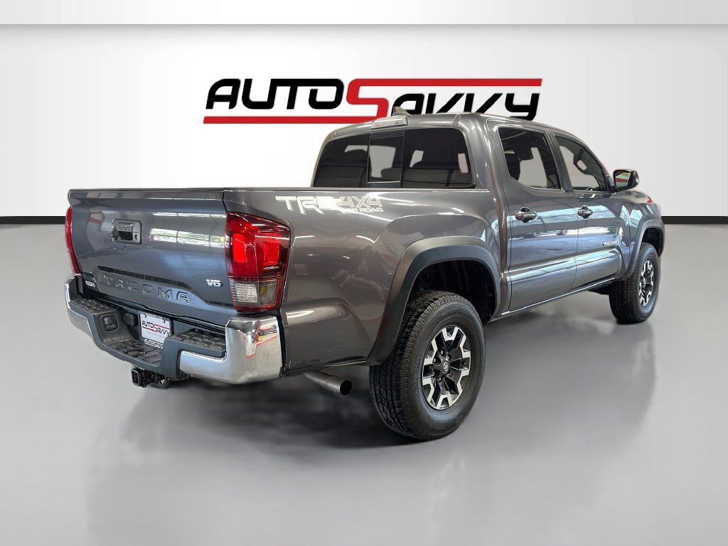 Used 2022 Toyota Tacoma TRD Off-Road AWD/4WD image 7