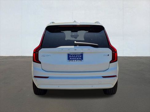 Used 2026 Volvo XC90 B6 Plus w/ Protection Package Premier AWD/4WD image 4