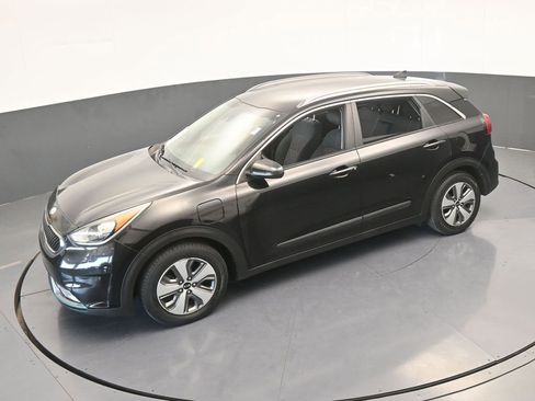 Used 2019 Kia Niro LX image 45