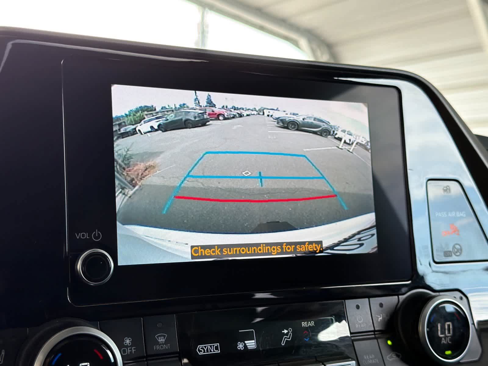 Used 2023 Toyota Highlander XLE FWD image 21