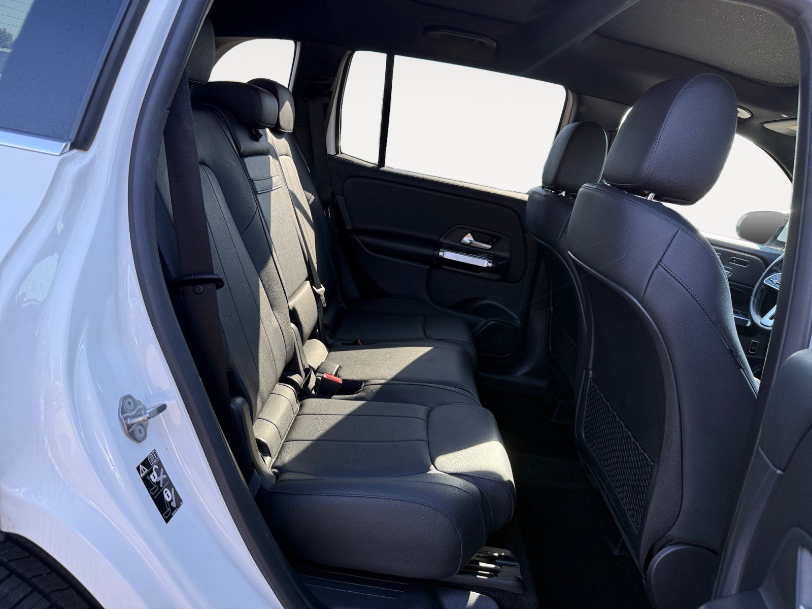 Used 2022 Mercedes-Benz GLB 250 4MATIC image 18