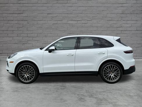 Used 2023 Porsche Cayenne Platinum Edition AWD/4WD image 3