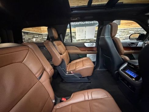 Used 2024 Lincoln Navigator Reserve AWD/4WD image 37