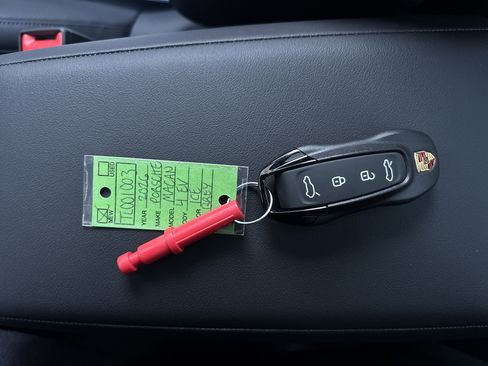 New 2026 Porsche Macan 4 Electric image 22