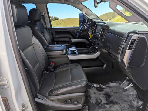 Used 2018 Chevrolet Silverado 3500 LTZ AWD/4WD image 17