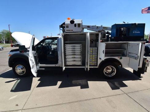 Used 2014 Ford F550 4x4 Regular Cab Super Duty image 17