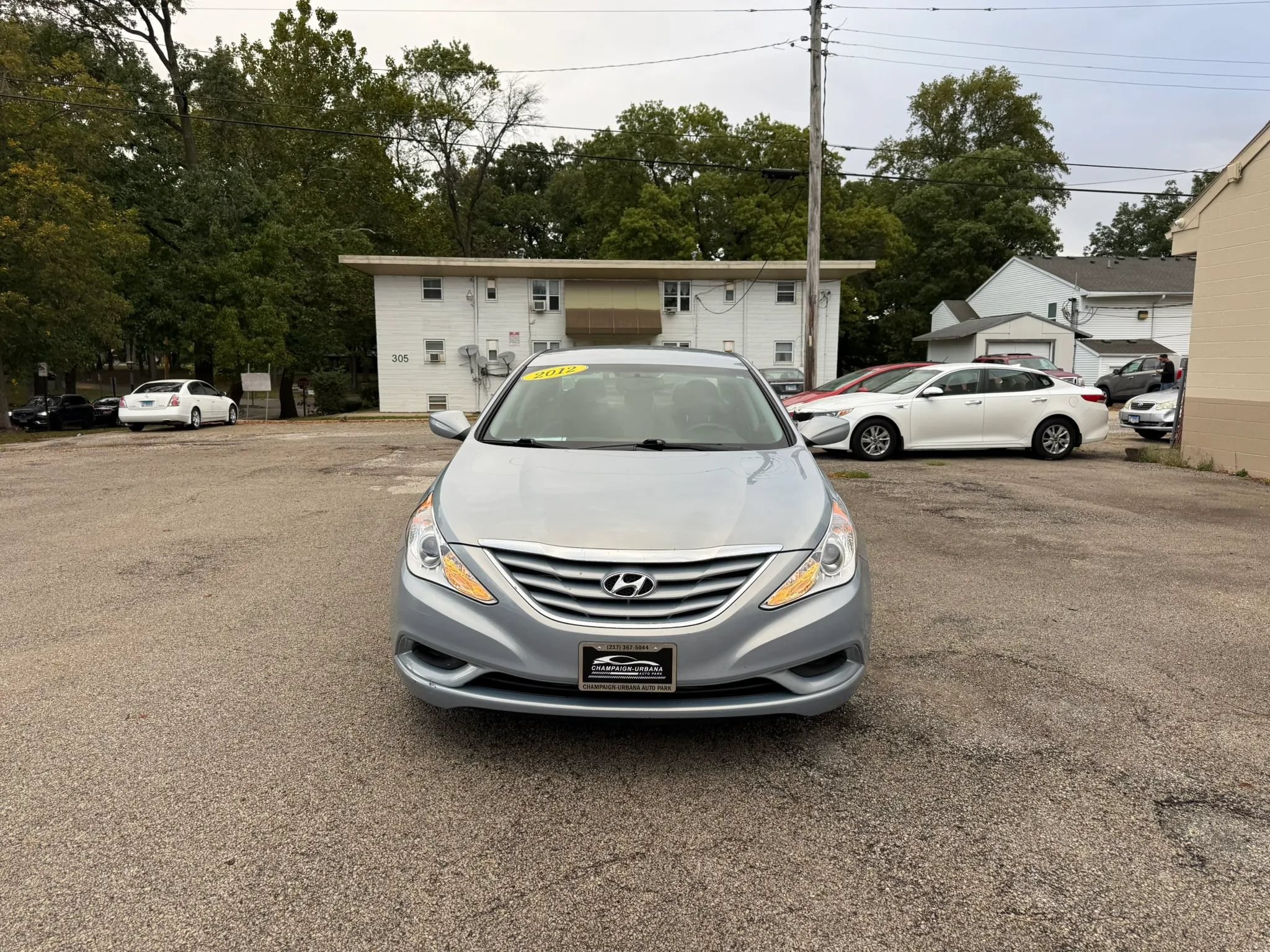 Used 2012 Hyundai Sonata GLS w/ Popular Equipment Pkg FWD image 2