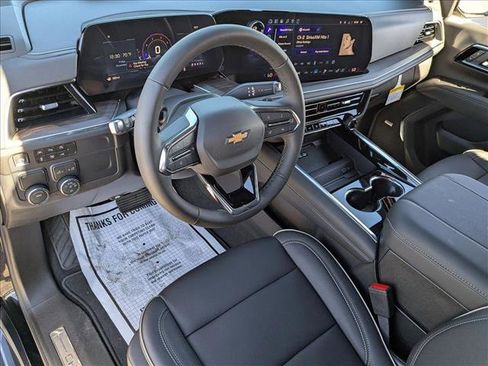 New 2026 Chevrolet Tahoe Premier image 3