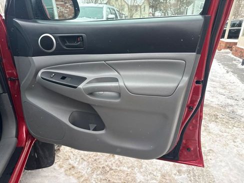 Used 2014 Toyota Tacoma 4x4 Access Cab V6 image 14