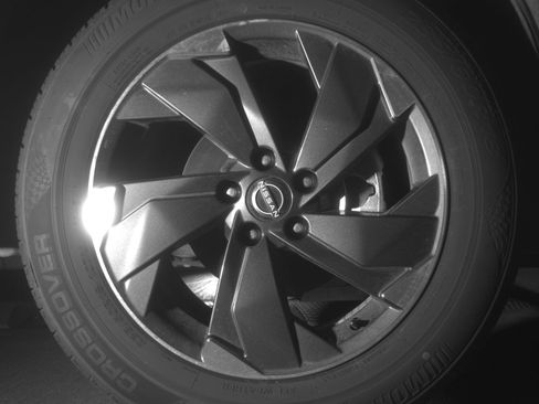 Used 2025 Nissan Rogue SV AWD/4WD image 13