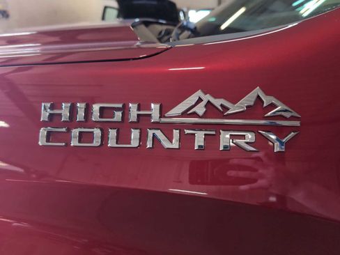 Used 2025 Chevrolet Silverado 1500 High Country image 32