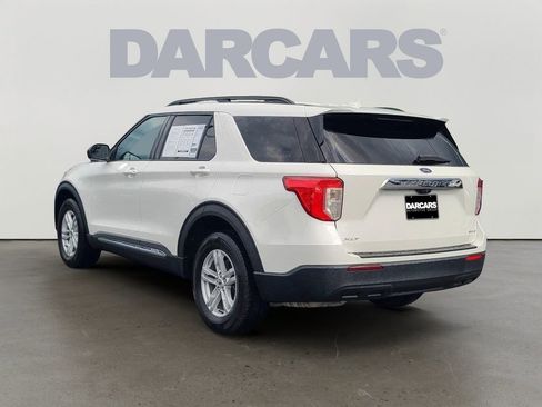 Used 2022 Ford Explorer XLT image 6