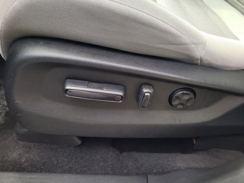 Used 2019 Honda CR-V EX image 21