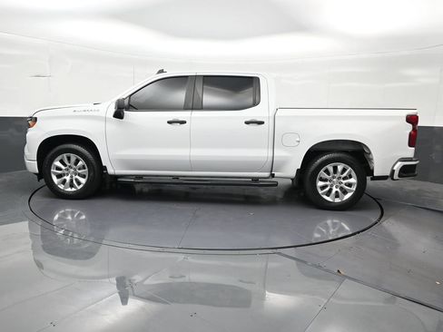 Used 2024 Chevrolet Silverado 1500 Custom RWD image 2