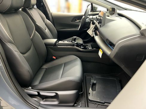 New 2026 Toyota Prius XLE image 19