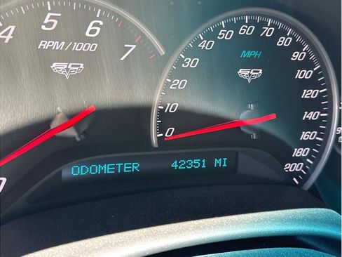 Used 2013 Chevrolet Corvette Grand Sport w/ 2LT Preferred Equipment Group RWD image 20