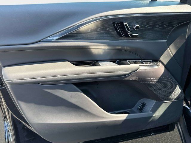 Certified 2024 Cadillac Lyriq Luxury AWD/4WD image 25