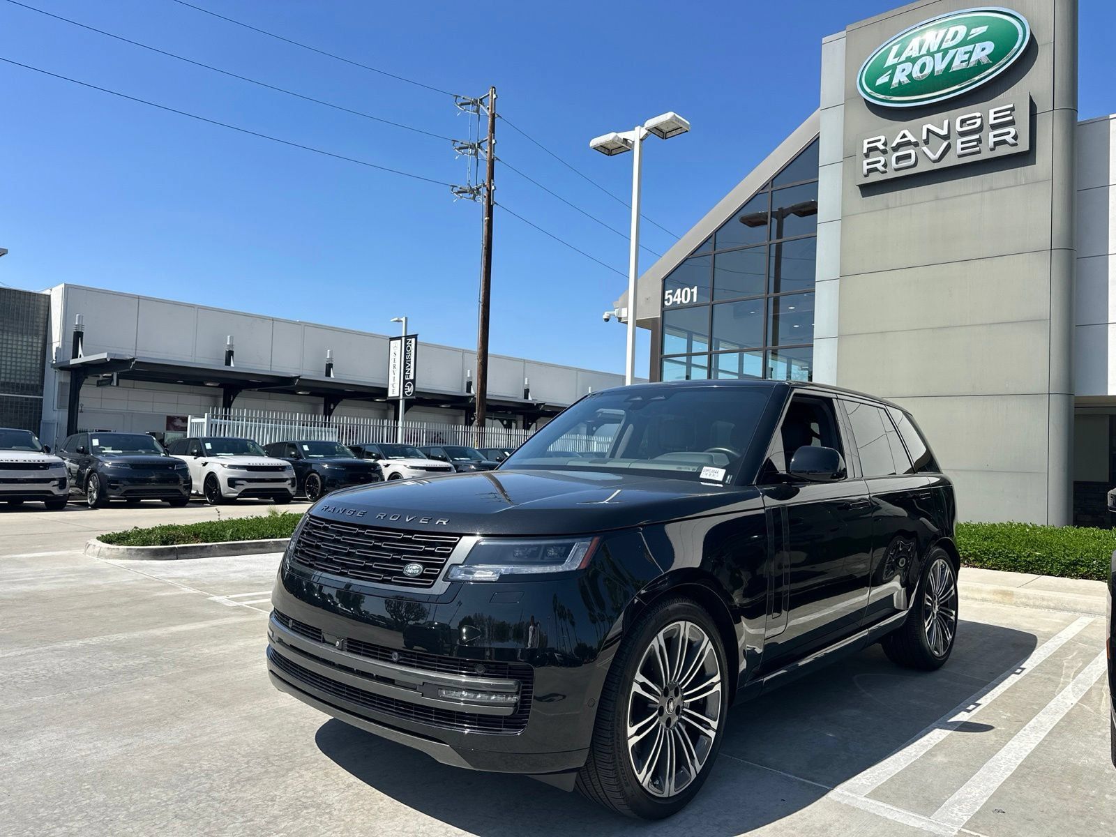 Certified 2025 Land Rover Range Rover SE AWD/4WD image 1